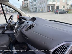 Ford Tourneo Custom bild 24