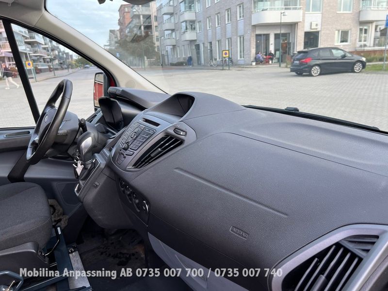 Ford Tourneo Custom bild 24
