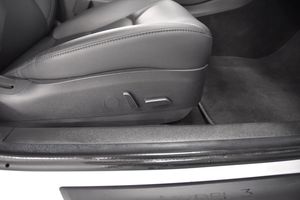 Tesla Model 3 bild 15