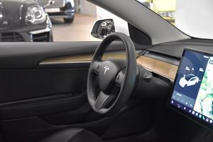Tesla Model 3 bild 9