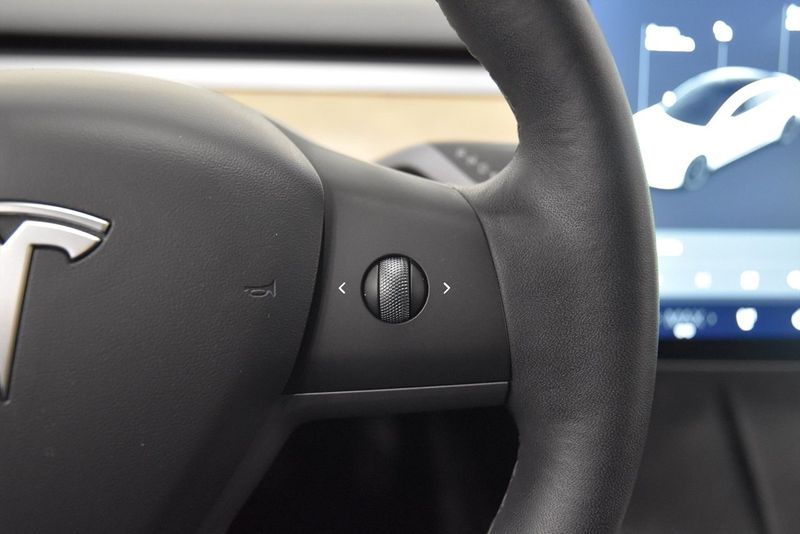 Tesla Model 3 bild 11