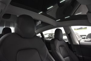 Tesla Model 3 bild 13
