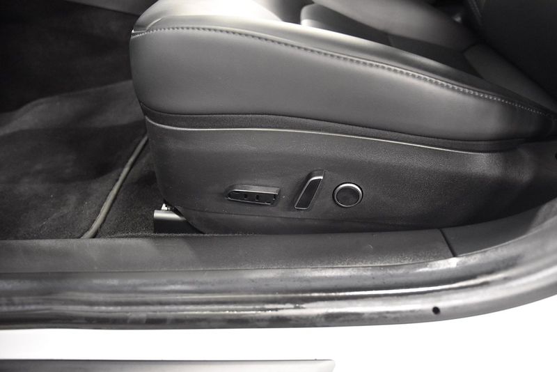 Tesla Model 3 bild 16
