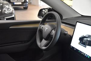 Tesla Model Y bild 9