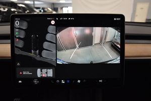 Tesla Model Y bild 17