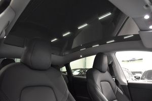 Tesla Model Y bild 13