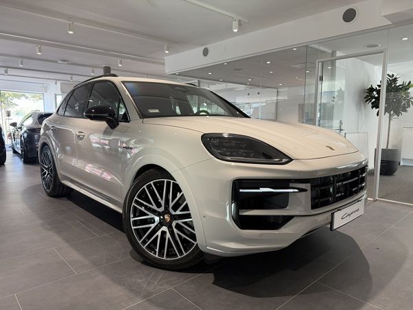 Porsche Cayenne E-HYBRID BLACK EDITION - 2026