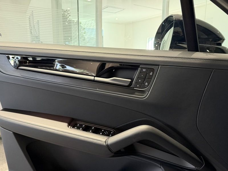 Porsche Cayenne bild 23