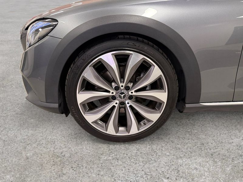 Mercedes E220 bild 17