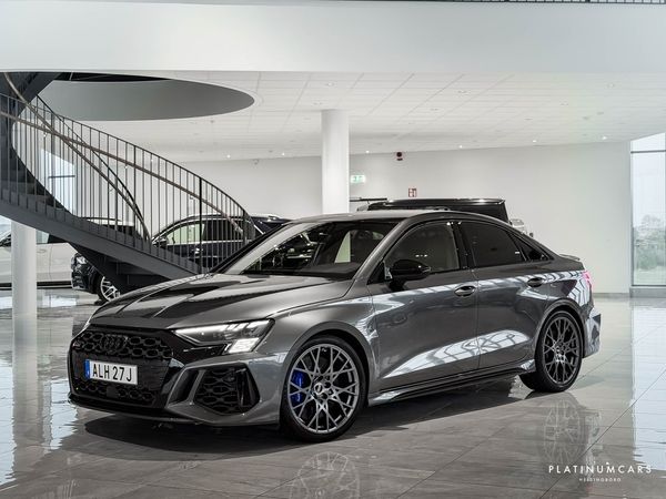 Audi RS3 Performance EDT Sedan 407hk / 1 av 300 / Sv.såld / SPEC - 2023