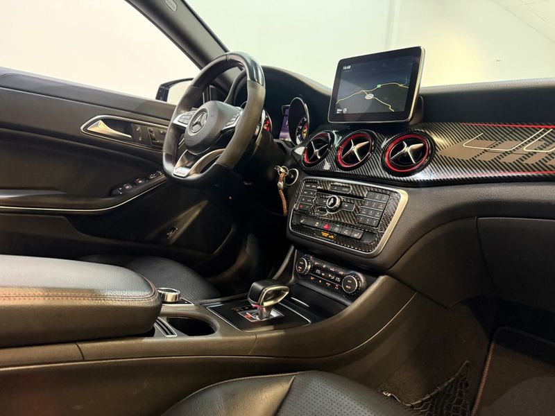 Mercedes CLA45 AMG bild 7