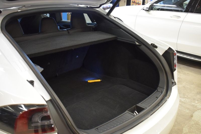 Tesla Model S bild 22