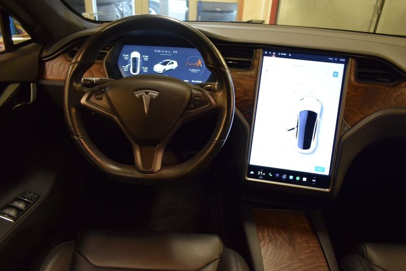 Tesla Model S bild 6