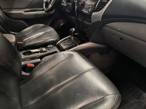 Mitsubishi L200 bild 9