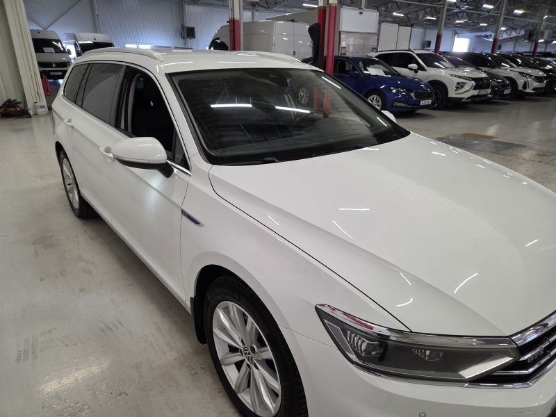Volkswagen Passat bild 3