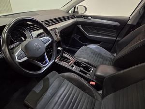 Volkswagen Passat bild 10