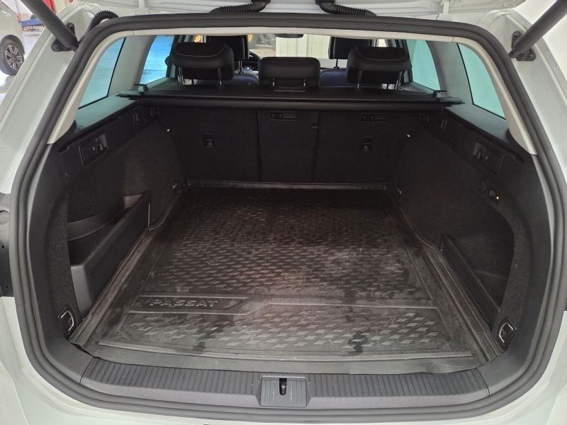 Volkswagen Passat bild 8