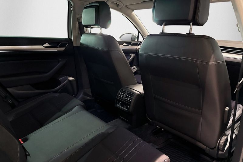 Volkswagen Passat bild 13