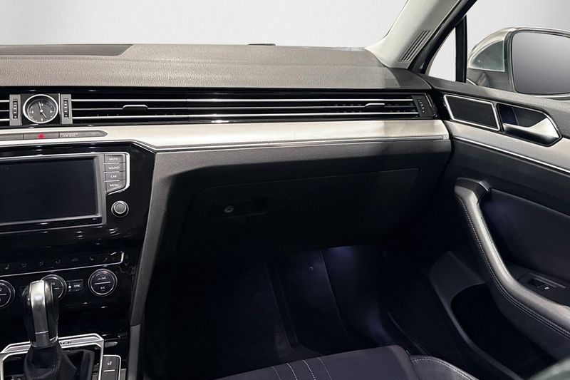 Volkswagen Passat bild 15