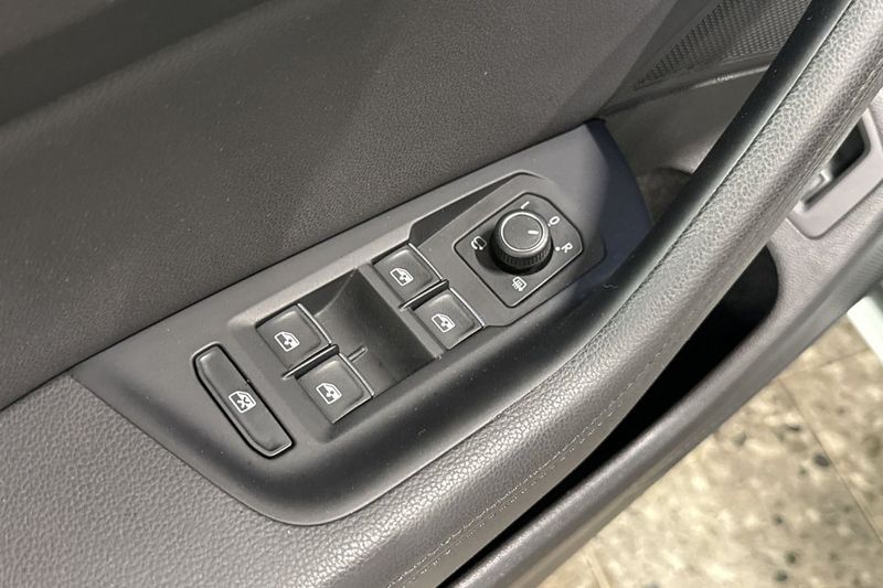 Volkswagen Passat bild 17