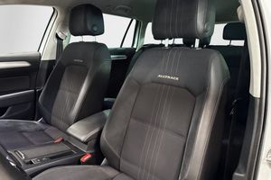 Volkswagen Passat bild 10