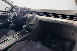 Volkswagen Passat bild 9
