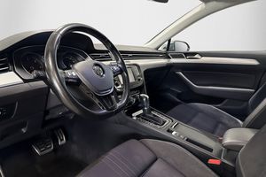 Volkswagen Passat bild 8