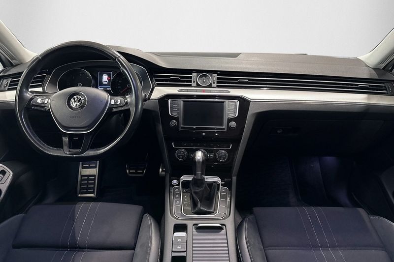 Volkswagen Passat bild 7