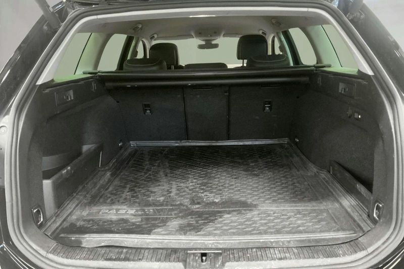 Volkswagen Passat bild 9