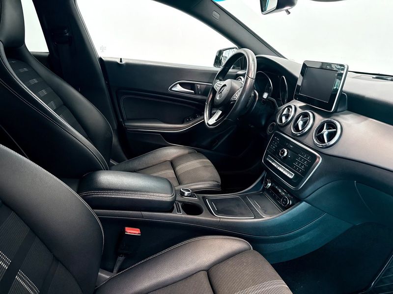 Mercedes CLA200 bild 7