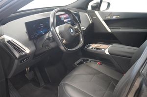 BMW iX bild 2
