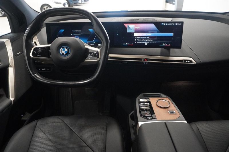 BMW iX bild 11