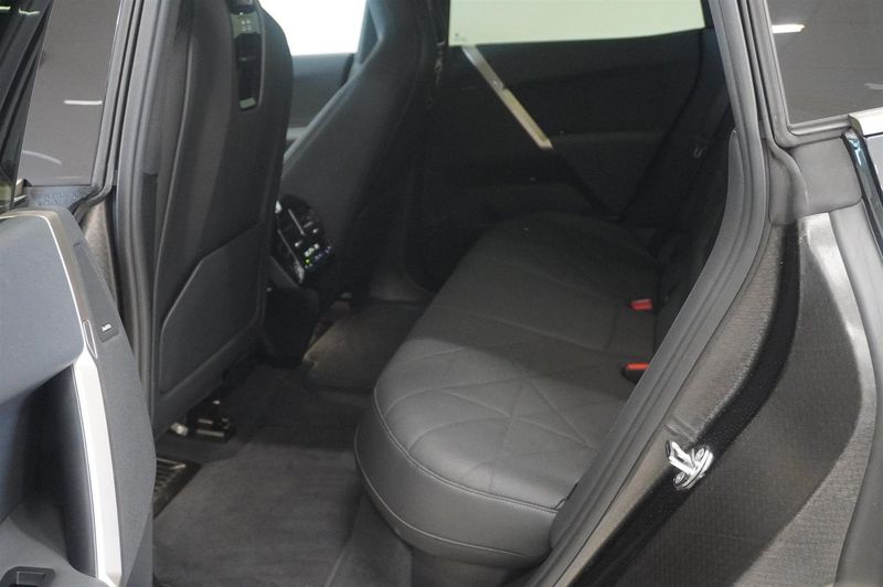 BMW iX bild 8