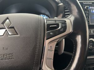 Mitsubishi Outlander bild 18
