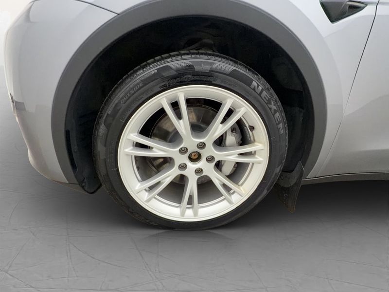 Tesla Model Y bild 29