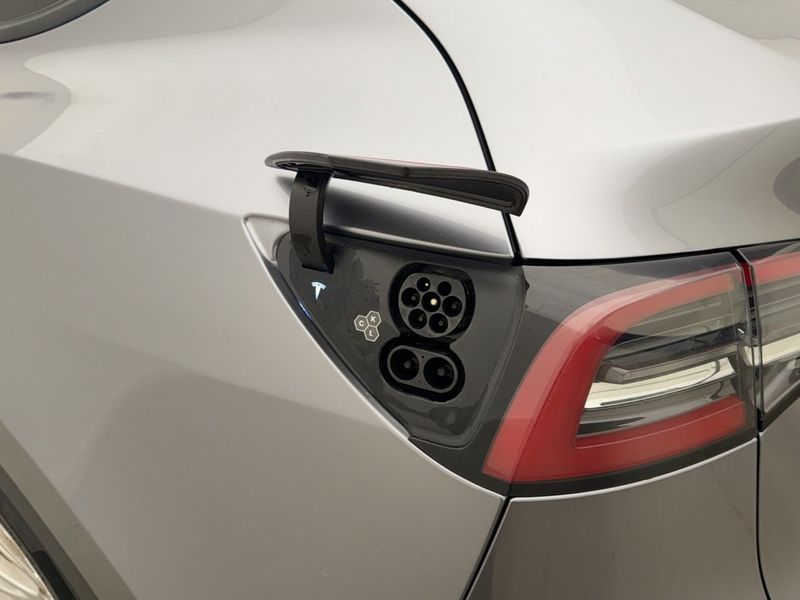 Tesla Model Y bild 11