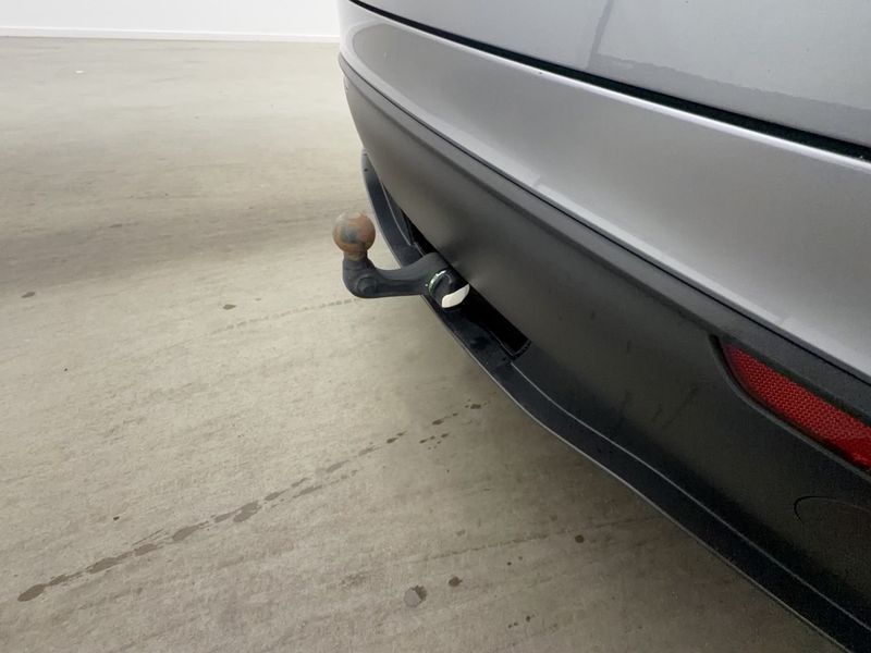 Tesla Model Y bild 13