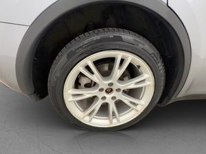 Tesla Model Y bild 31