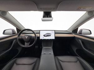 Tesla Model Y bild 16