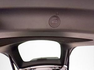 Tesla Model Y bild 14