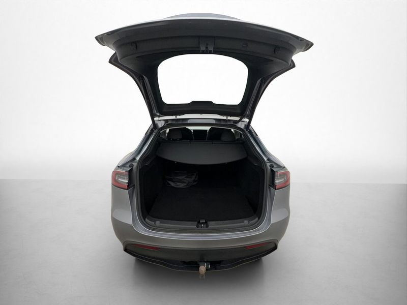 Tesla Model Y bild 12