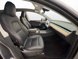 Tesla Model Y bild 18