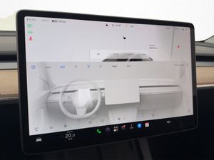 Tesla Model Y bild 24