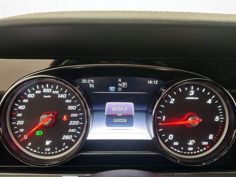 Mercedes E220 bild 17