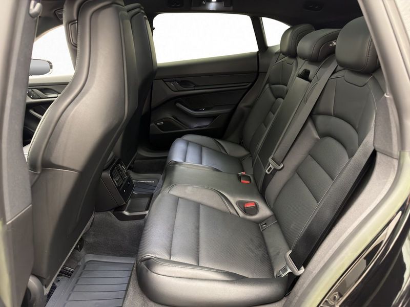 Porsche Taycan bild 28