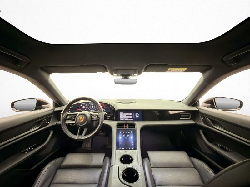Porsche Taycan bild 14