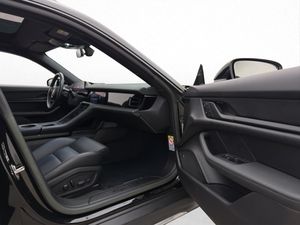 Porsche Taycan bild 25