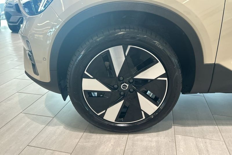 Volvo EX40 bild 19