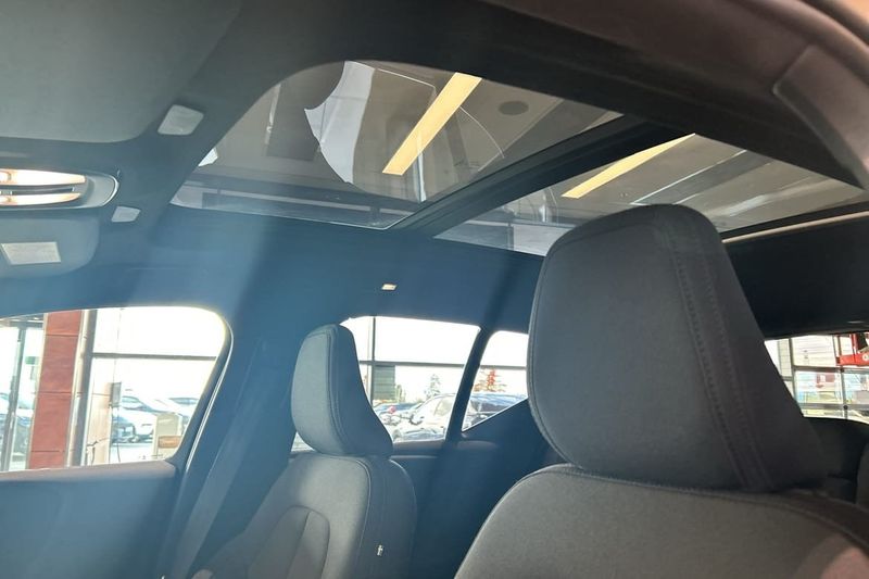 Volvo EX40 bild 24