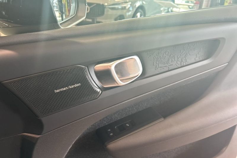 Volvo EX40 bild 13